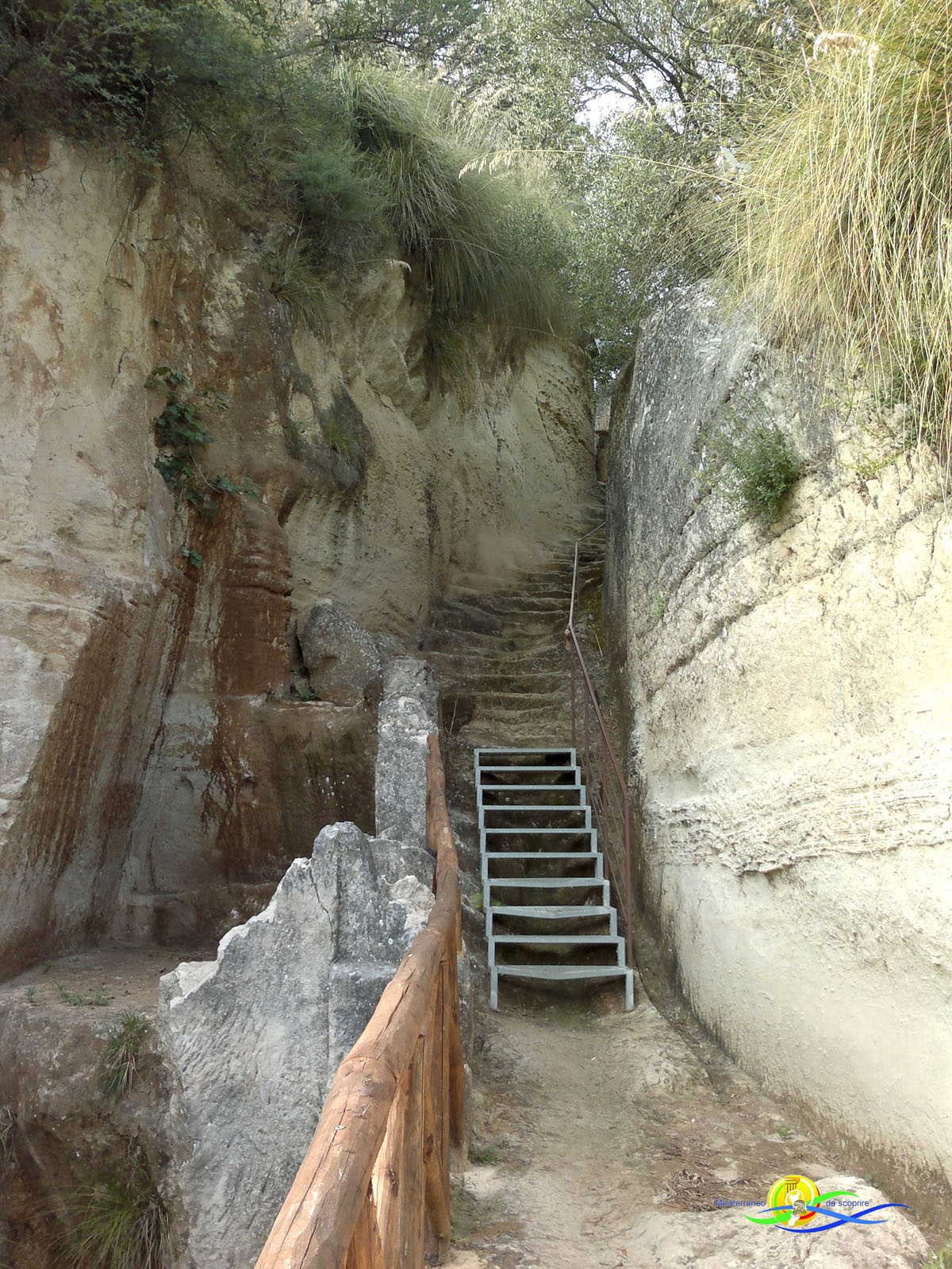 Mediterraneo da scoprire, Le grotte di Zungri